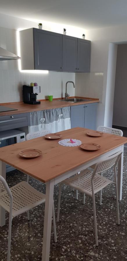 レッチェIl Cortile Segreto - Con Parcheggio Privatoアパートメント エクステリア 写真