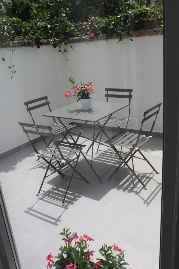 レッチェIl Cortile Segreto - Con Parcheggio Privatoアパートメント エクステリア 写真