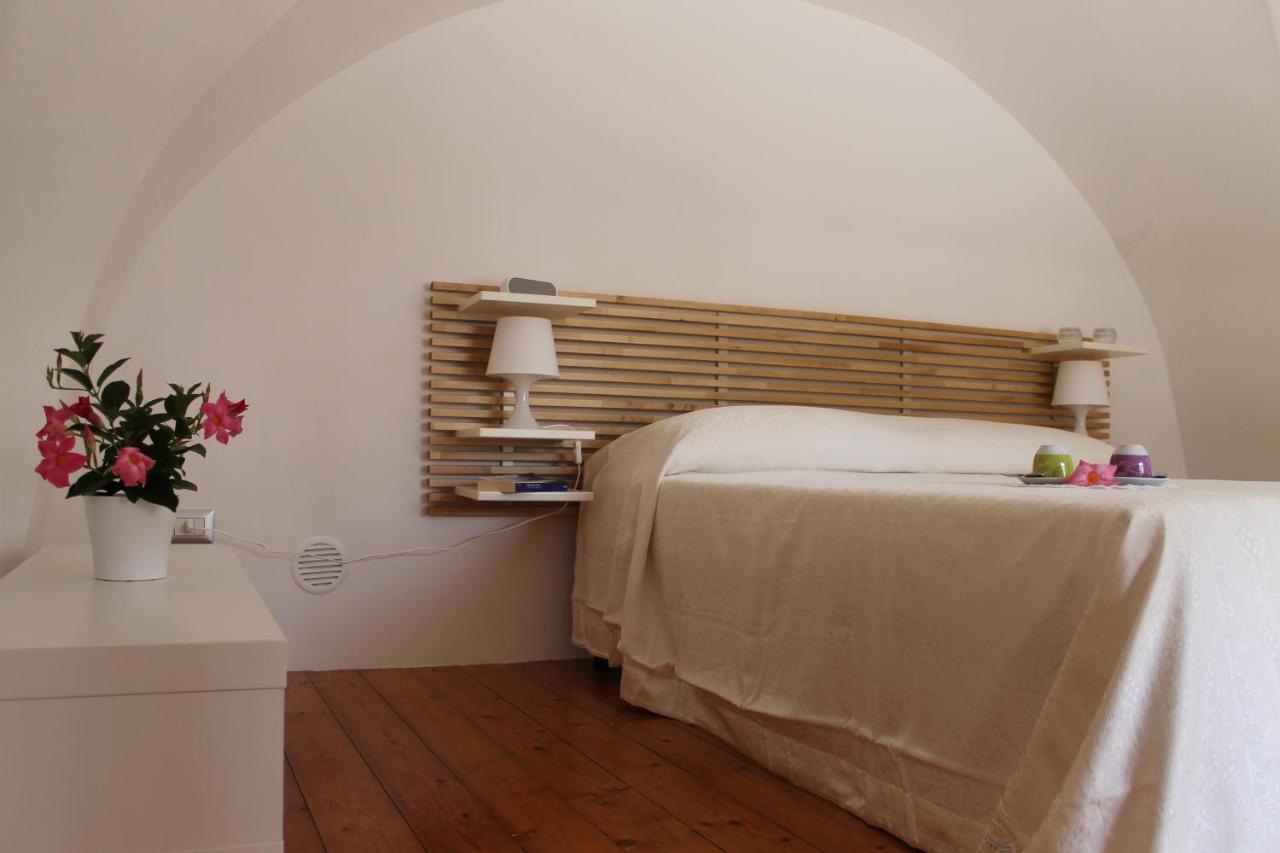 レッチェIl Cortile Segreto - Con Parcheggio Privatoアパートメント エクステリア 写真